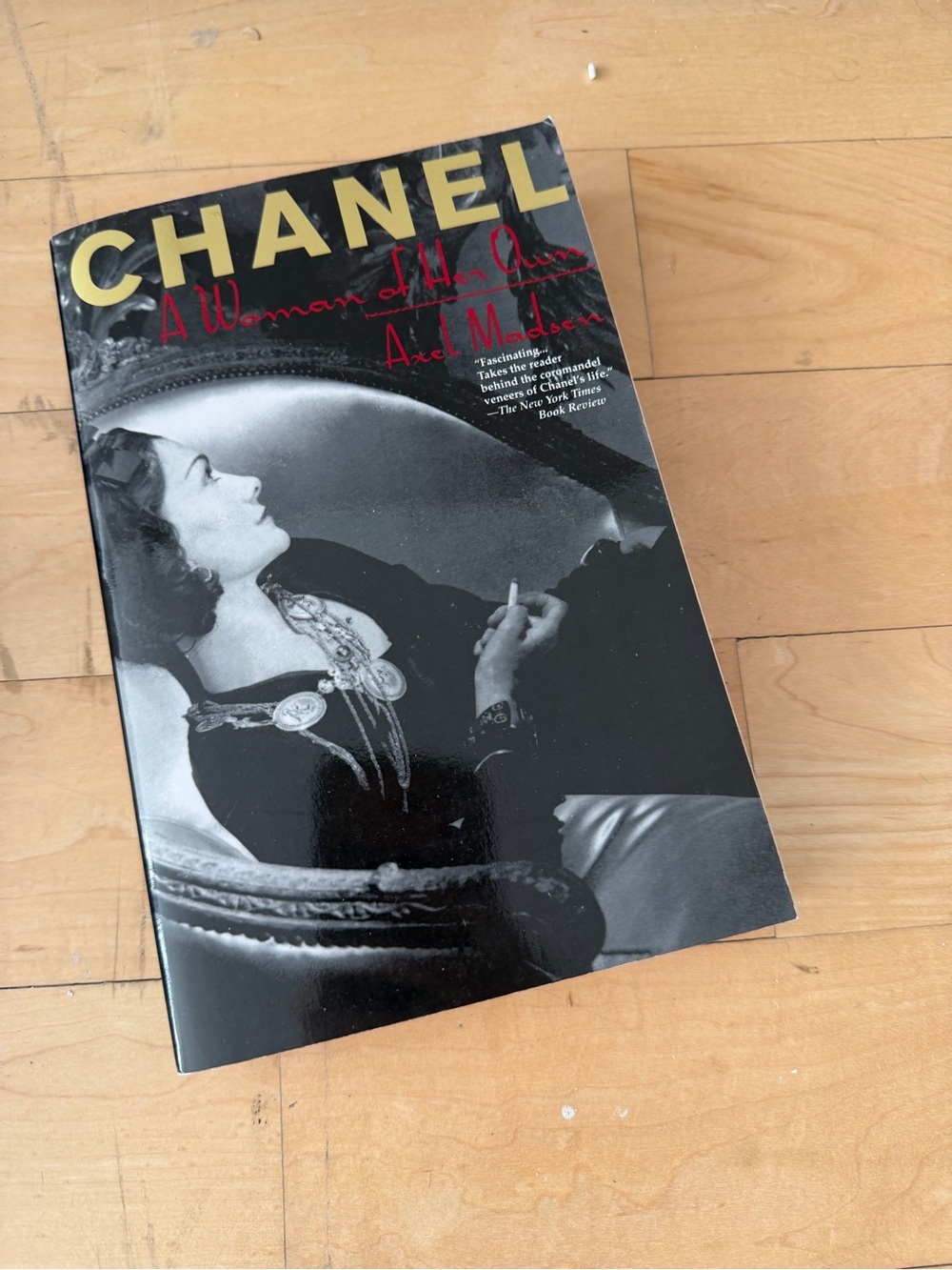 🗽CHANEL Book